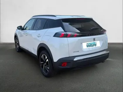 Photo 6 Peugeot 2008  BlueHDi 130 S&S EAT8