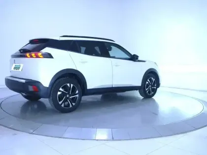 Photo 25 Peugeot 2008  BlueHDi 130 S&S EAT8