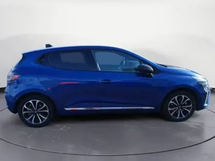 Photo 5 Renault Clio  E-Tech full hybrid 145 ch GSR2