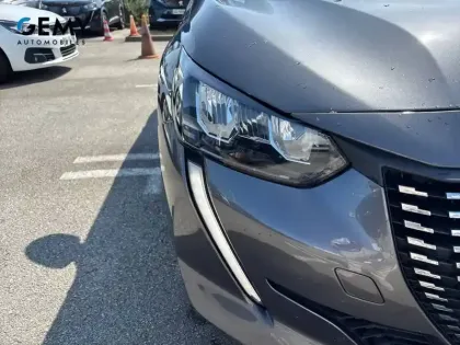 Photo 24 Peugeot 208  PureTech 100 S&S BVM6