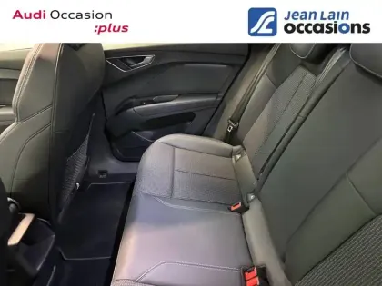 Photo 16 Audi Q4 e-tron  40 204 ch 82 kWh