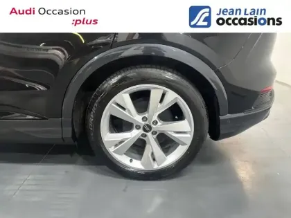 Photo 8 Audi Q4 e-tron  40 204 ch 82 kWh