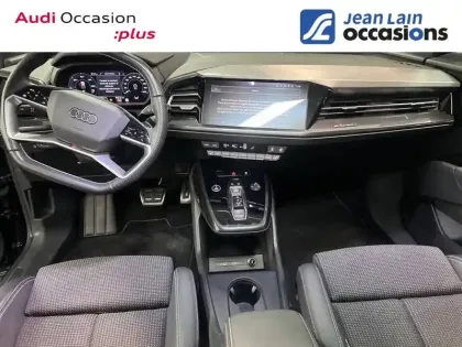 Photo 17 Audi Q4 e-tron  40 204 ch 82 kWh
