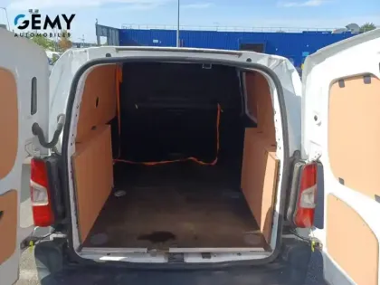 Photo 5 Peugeot Partner  FOURGON STANDARD 650 KG BLUEHDI 100 S&S BVM5
