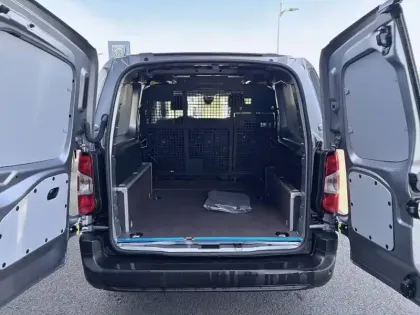 Photo 5 Peugeot Partner  CA DIESEL 130 CH XL AUT
