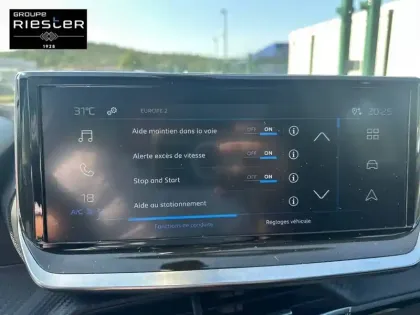 Photo 28 Peugeot 2008  PureTech 100 S&S BVM6