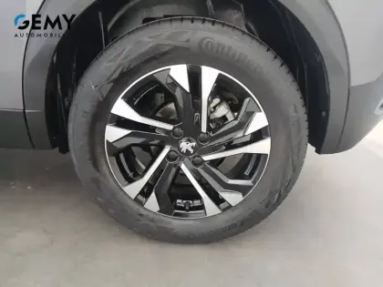 Photo 31 Peugeot 2008  PureTech 130 S&S BVM6