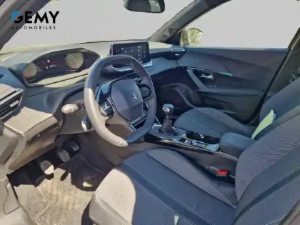 Photo 8 Peugeot 2008  PureTech 130 S&S BVM6