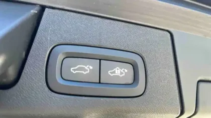 Photo 27 Volvo XC60  T6 Recharge AWD 253 ch + 145 ch Geartronic 8