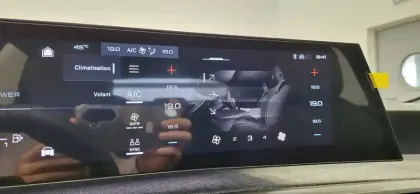Photo 23 Peugeot 3008  Hybrid 145 e-DCS6
