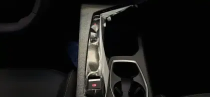Photo 15 Peugeot 3008  Hybrid 145 e-DCS6