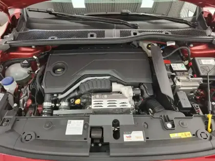 Photo 32 Peugeot 208  Hybrid 110 e-DCS6