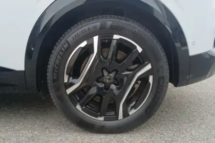 Photo 12 Peugeot 3008  Electrique 210 ch 73 kWh