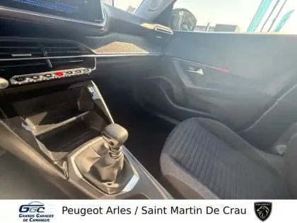 Photo 20 Peugeot 2008  PureTech 100 S&S BVM6