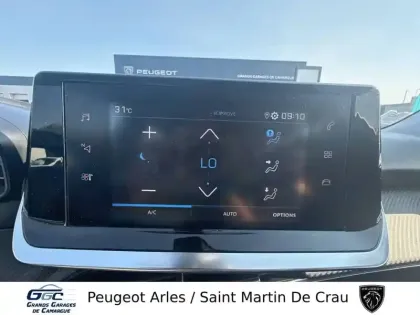 Photo 16 Peugeot 2008  PureTech 100 S&S BVM6