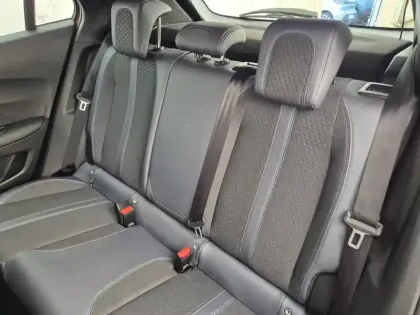 Photo 24 Peugeot 2008  PureTech 130 S&S BVM6