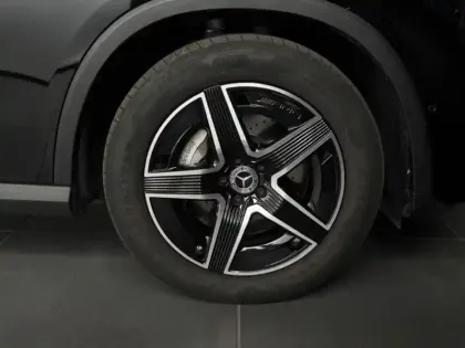 Photo 28 Mercedes GLC  220 d 4MATIC AMG Line