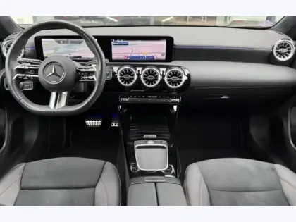 Photo 25 Mercedes Classe A 180 AMG Line