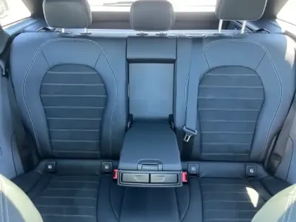 Photo 6 Mercedes GLC  300de 4MATIC SUV AMG Line
