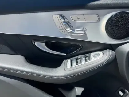 Photo 12 Mercedes GLC  300de 4MATIC SUV AMG Line