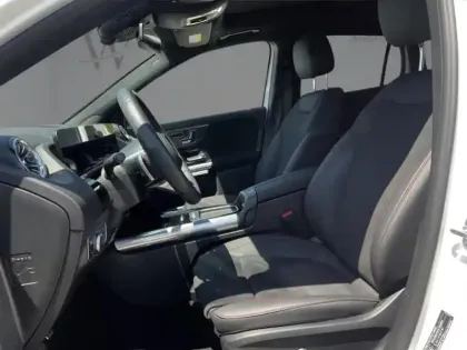 Photo 18 Mercedes GLA 200 d AMG Line