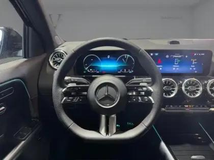 Photo 15 Mercedes GLA 200 d Edition 140