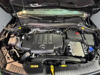 Photo 10 Mercedes GLA 200 d Edition 140