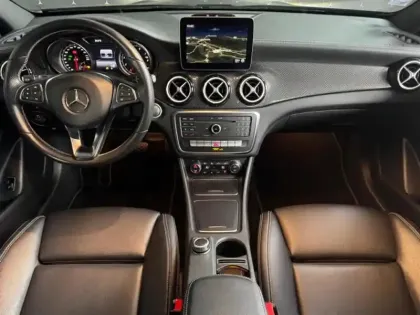 Photo 51 Mercedes GLA 200 Sport Edition
