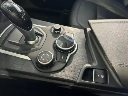Photo 13 Alfa Romeo Stelvio  2.2 Diesel 190ch Executive AT8 MY19