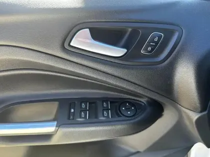 Photo 12 Ford Kuga  1.5 EcoBoost 120ch Stop&Start Titanium 4x2