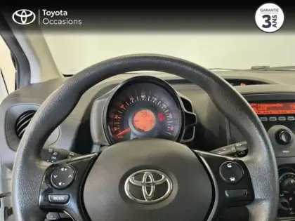 Photo 12 Toyota Aygo  1.0 VVT-i 72ch x-pro 5P MY19
