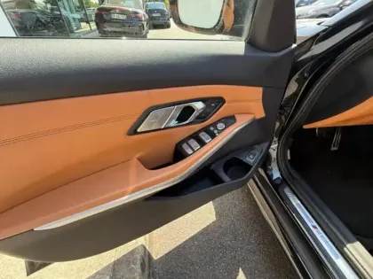 Photo 6 BMW Serie 3 Série 3 Touring 320dA 190ch M Sport