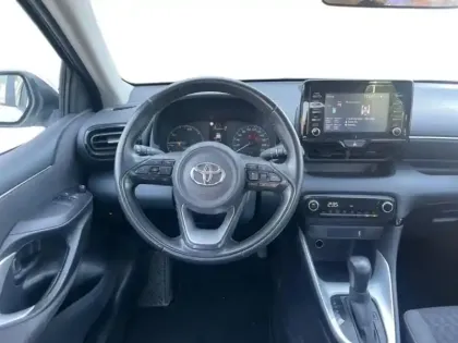 Photo 10 Toyota Yaris  116h Dynamic 5p MY22