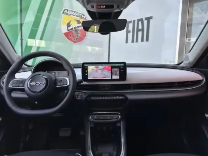 Photo 12 Fiat 600  1.2 Hybrid Turbo 145ch Pop eDCT6 Step 2
