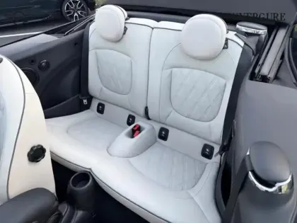 Photo 10 Mini Mini Cabrio Cooper 136ch Edition Premium Plus BVA7