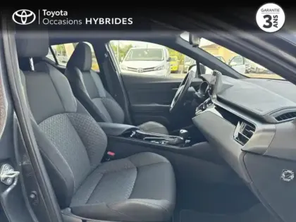 Photo 5 Toyota C-HR  2.0 Hybride 184ch Design Ultimate E-CVT