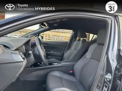 Photo 10 Toyota C-HR  2.0 Hybride 184ch Design Ultimate E-CVT