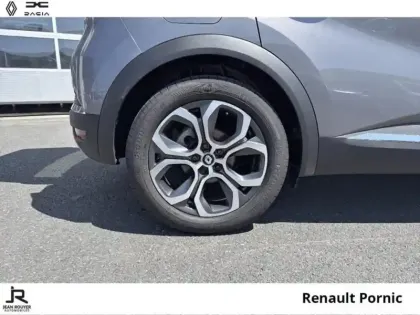 Photo 7 Renault Captur  1.6 E-Tech hybride 145ch Intens -21