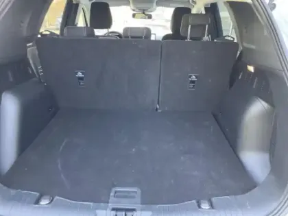 Photo 12 Ford Kuga  2.5 Duratec 180ch Hybrid FlexiFuel Titanium Business Powershift