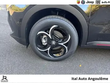 Photo 10 Alfa Romeo Junior  1.2 Ibrida 145ch e-DCT6 Spéciale