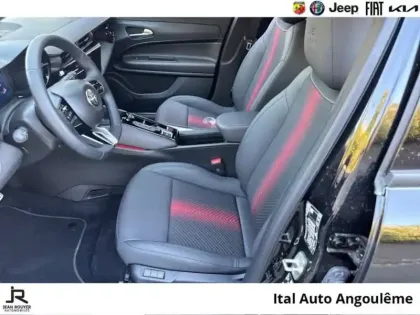 Photo 8 Alfa Romeo Junior  1.2 Ibrida 145ch e-DCT6 Spéciale