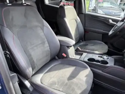 Photo 10 Ford Kuga  2.5 Duratec 190ch FHEV E85 ST-Line X BVA