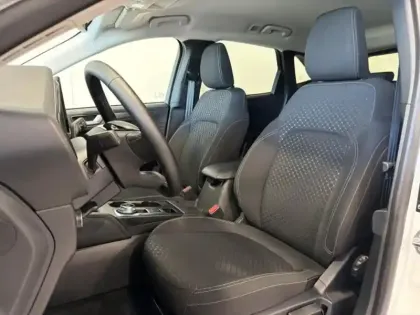 Photo 9 Ford Kuga  2.5 Duratec 180ch Hybrid FlexiFuel Titanium Business Powershift