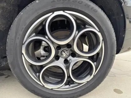 Photo 7 Alfa Romeo Tonale  1.5 Hybrid 130ch Sprint TCT