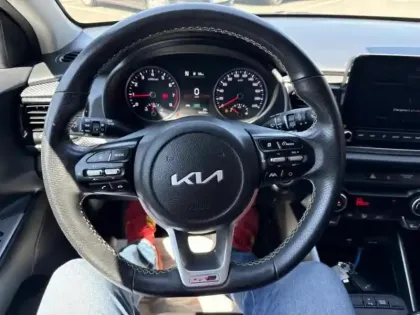 Photo 14 Kia Rio  1.0 T-GDI 100ch MHEV GT-Line Premium iBVM6