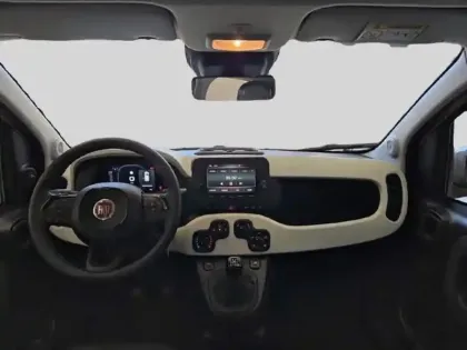 Photo 7 Fiat Panda  Pandina 1.0 65ch BSG S&S Hybrid Cross