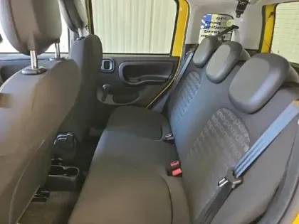 Photo 9 Fiat Panda  Pandina 1.0 65ch BSG S&S Hybrid Cross