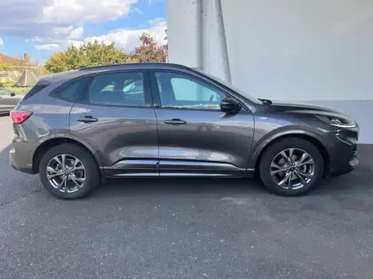 Photo 25 Ford Kuga 2.5 Duratec 190ch FHEV E85 ST-Line BVA