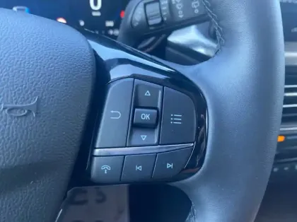 Photo 20 Ford Kuga 2.5 Duratec 180ch Hybrid FlexiFuel Titanium Business Powershift