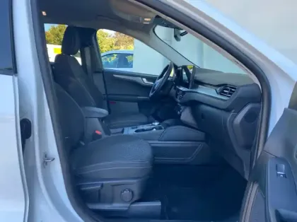 Photo 26 Ford Kuga 2.5 Duratec 180ch Hybrid FlexiFuel Titanium Business Powershift
